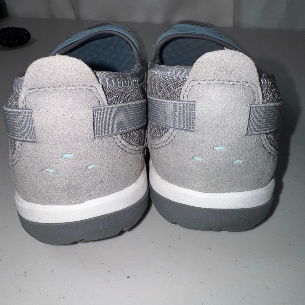 Women's Clarks Aria Pump Outdoor SlipOn Flat Shoes Size 8 Medium Blue Gray - Picture 8 of 9